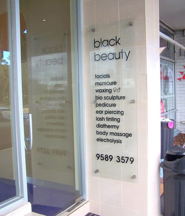 commercial-black-rock-beauty-1